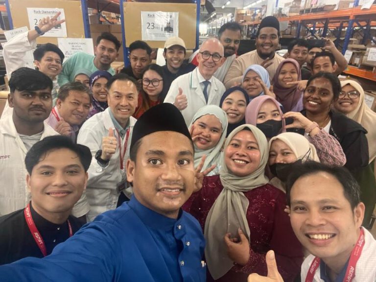 Warum es mutiger ist, sich Feedback von seinem Team zu holen, als es zu geben. 🎯