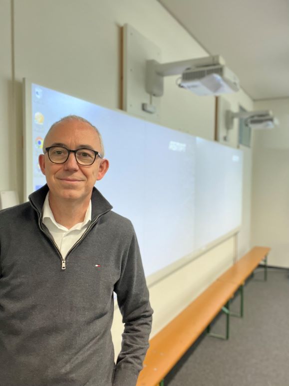 Mehr über den Artikel erfahren Vom War Room zum Remote Room: Die Schattenseite digitaler Obeya-Räume 🖥️